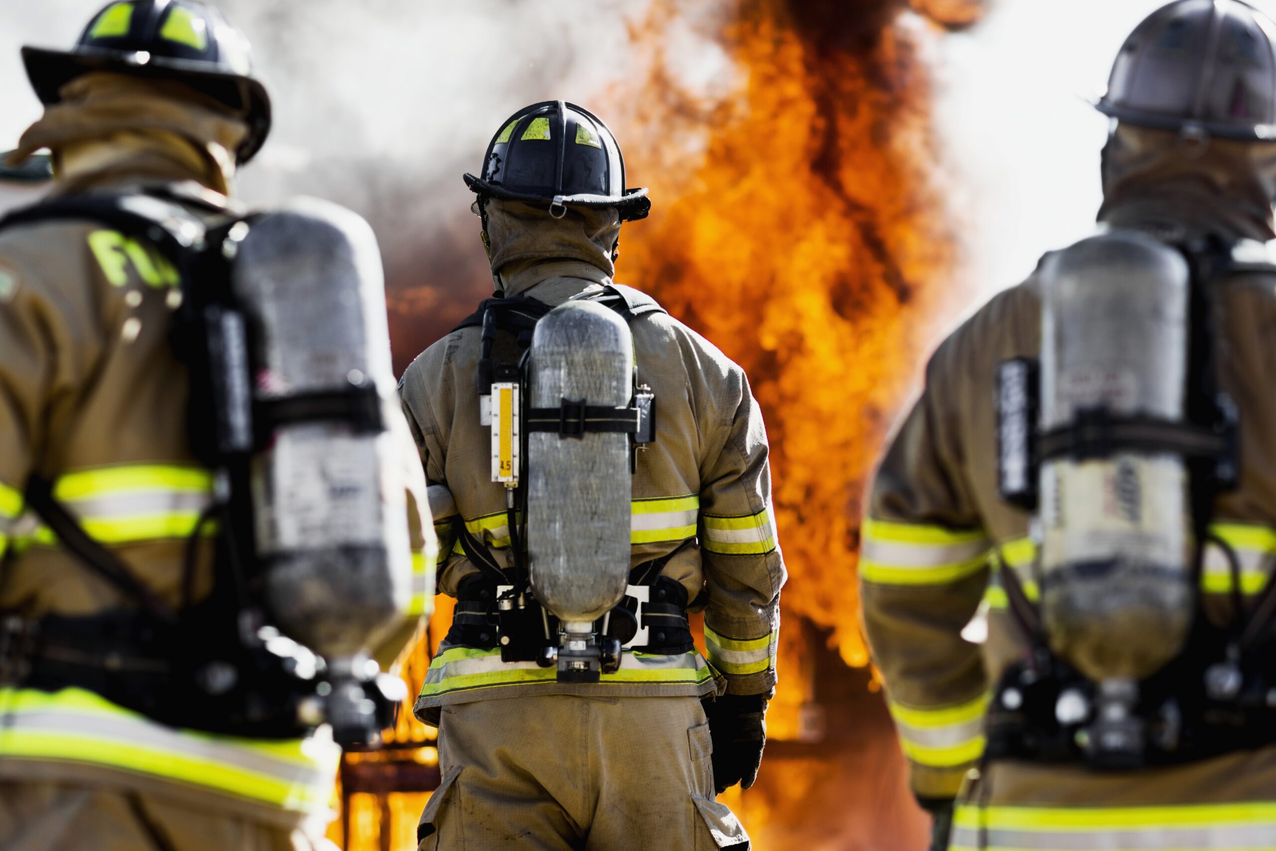 Blaze torches Aurora-area barn
