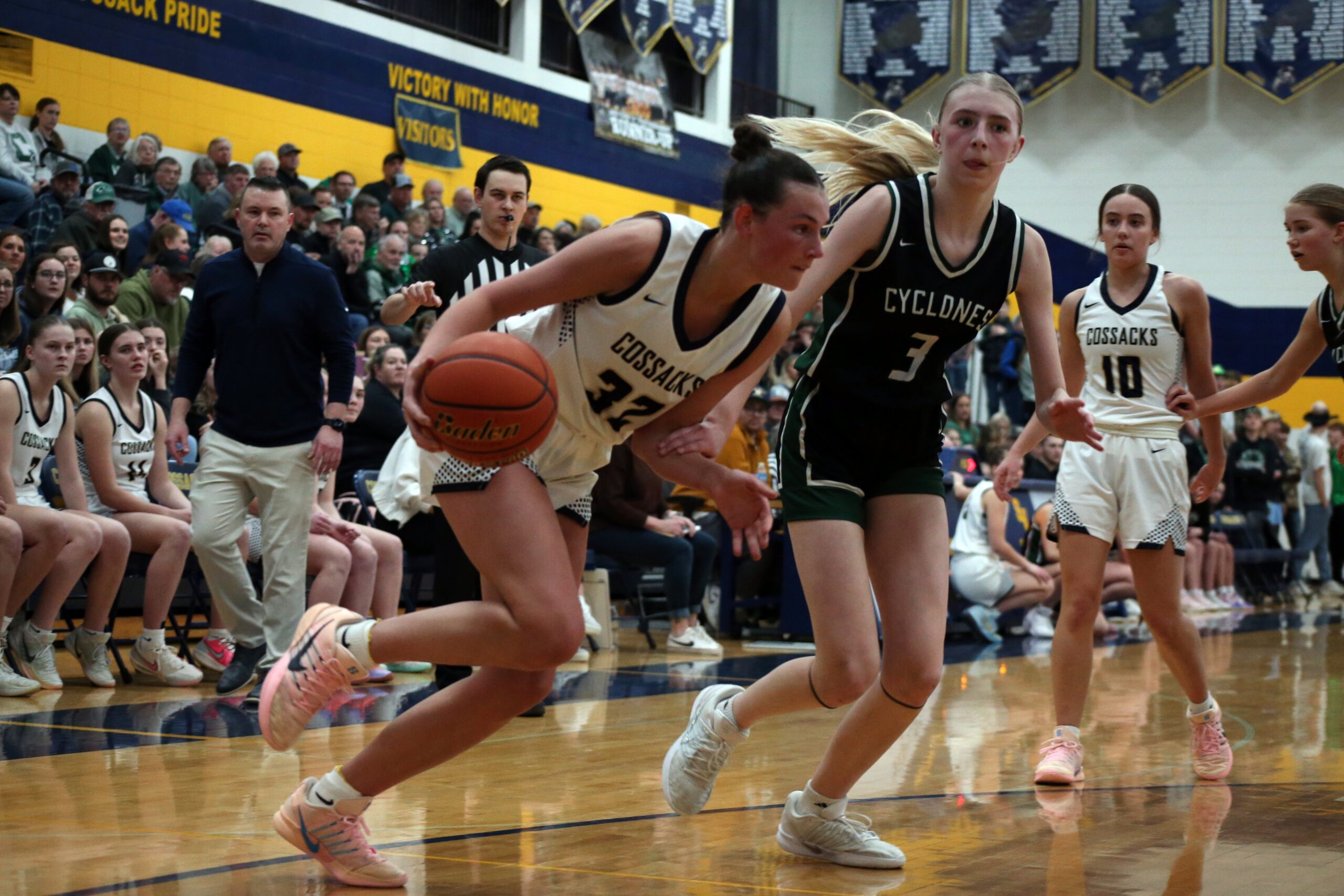 Cossacks advance to SoDak 16 with win over Cylcones