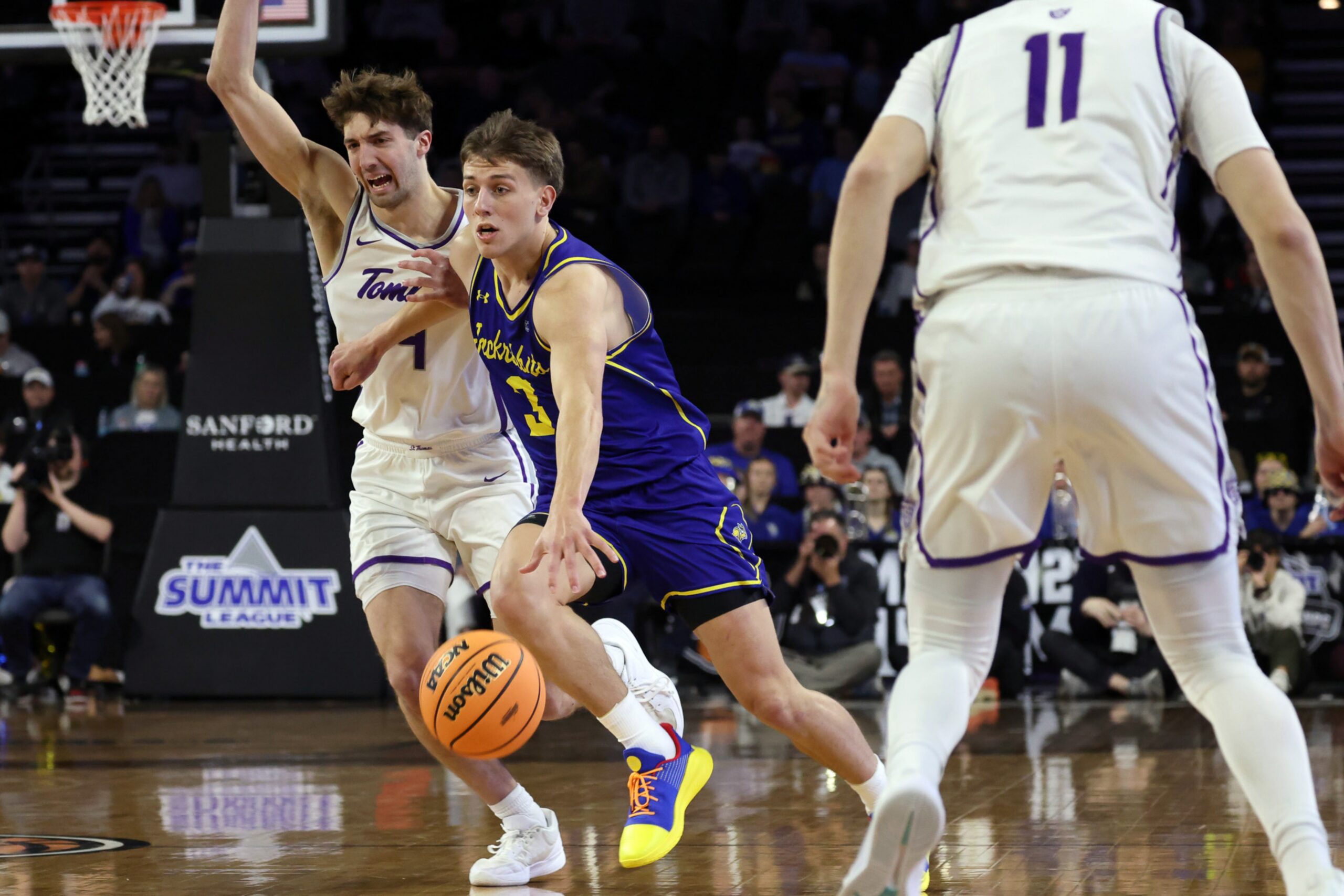 St. Thomas ends South Dakota State’s season