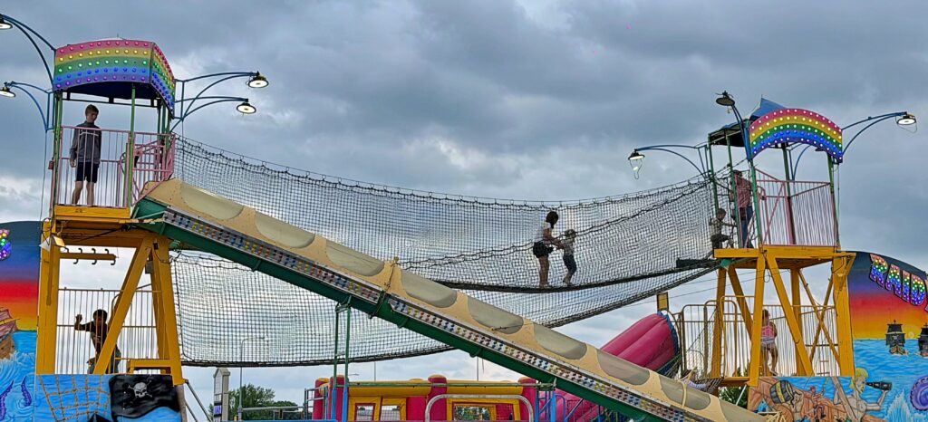 BRK PIC HR MacsCarnival 02